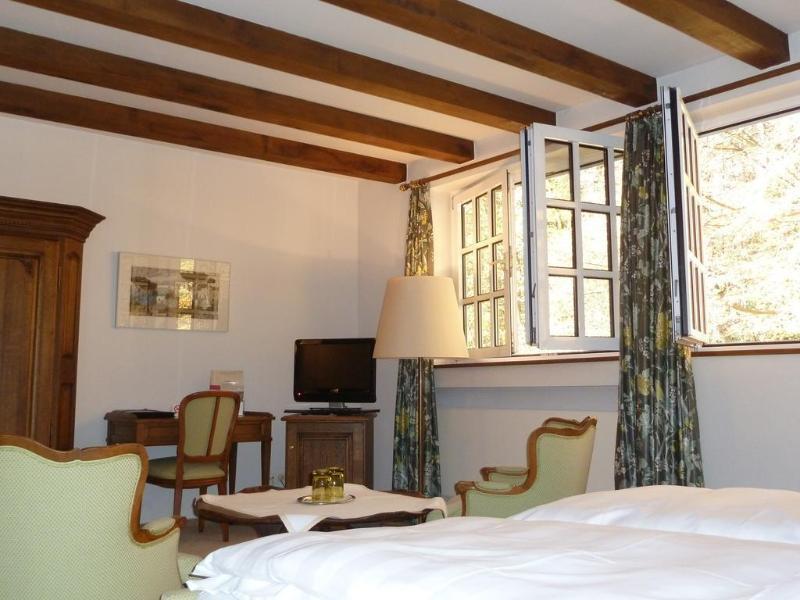 Romantik Waldhotel Mangold Bergisch Gladbach Exterior photo