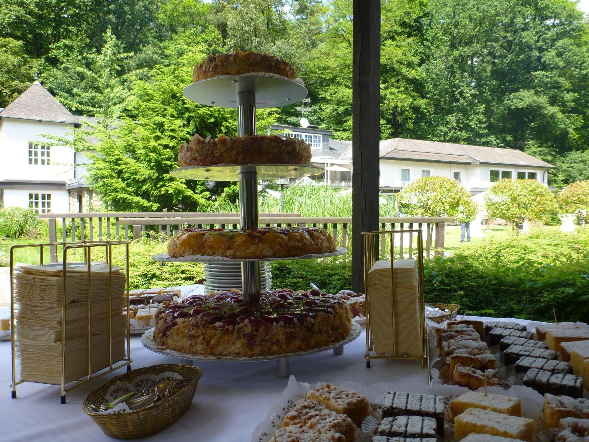 Romantik Waldhotel Mangold Bergisch Gladbach Exterior photo