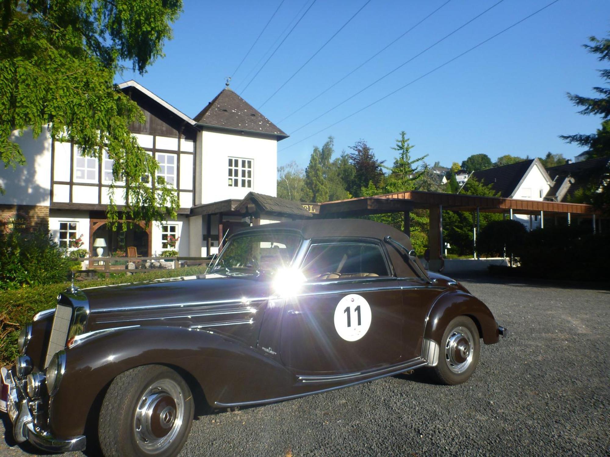 Romantik Waldhotel Mangold Bergisch Gladbach Exterior photo