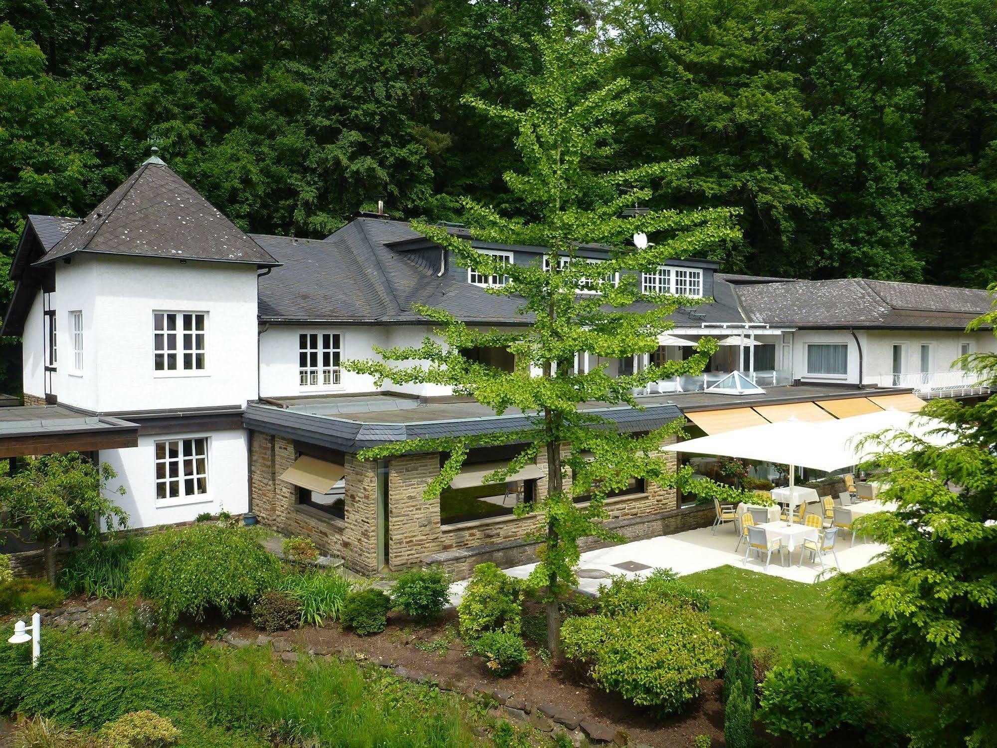 Romantik Waldhotel Mangold Bergisch Gladbach Exterior photo
