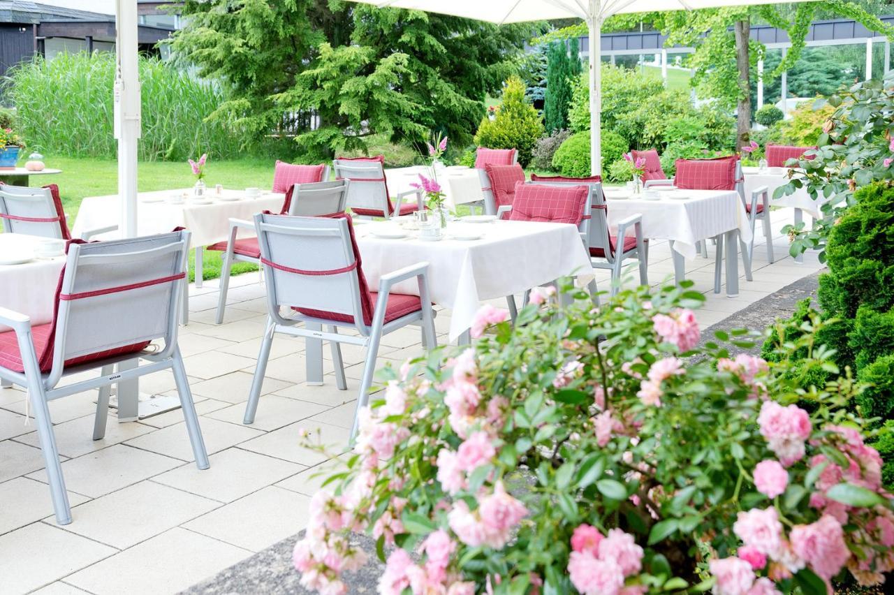 Romantik Waldhotel Mangold Bergisch Gladbach Exterior photo