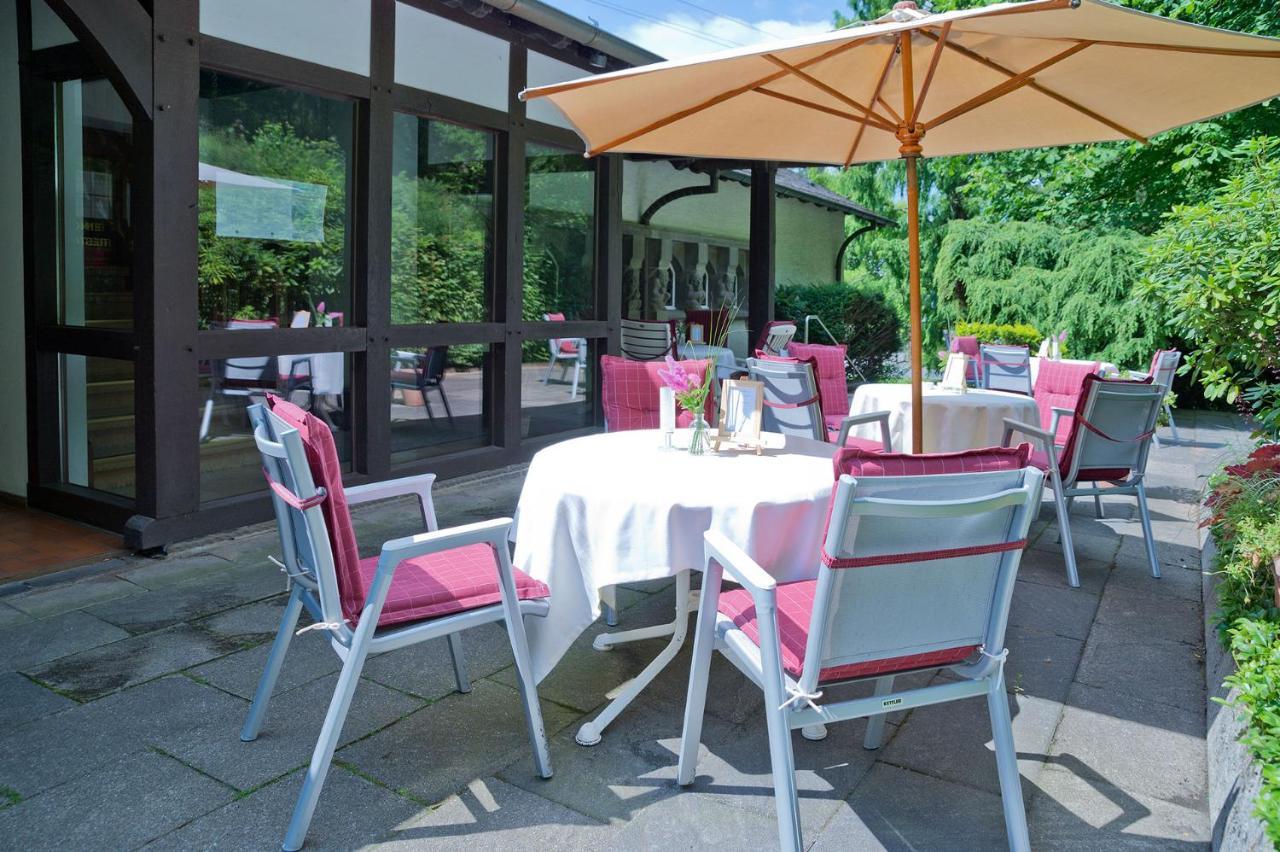 Romantik Waldhotel Mangold Bergisch Gladbach Exterior photo